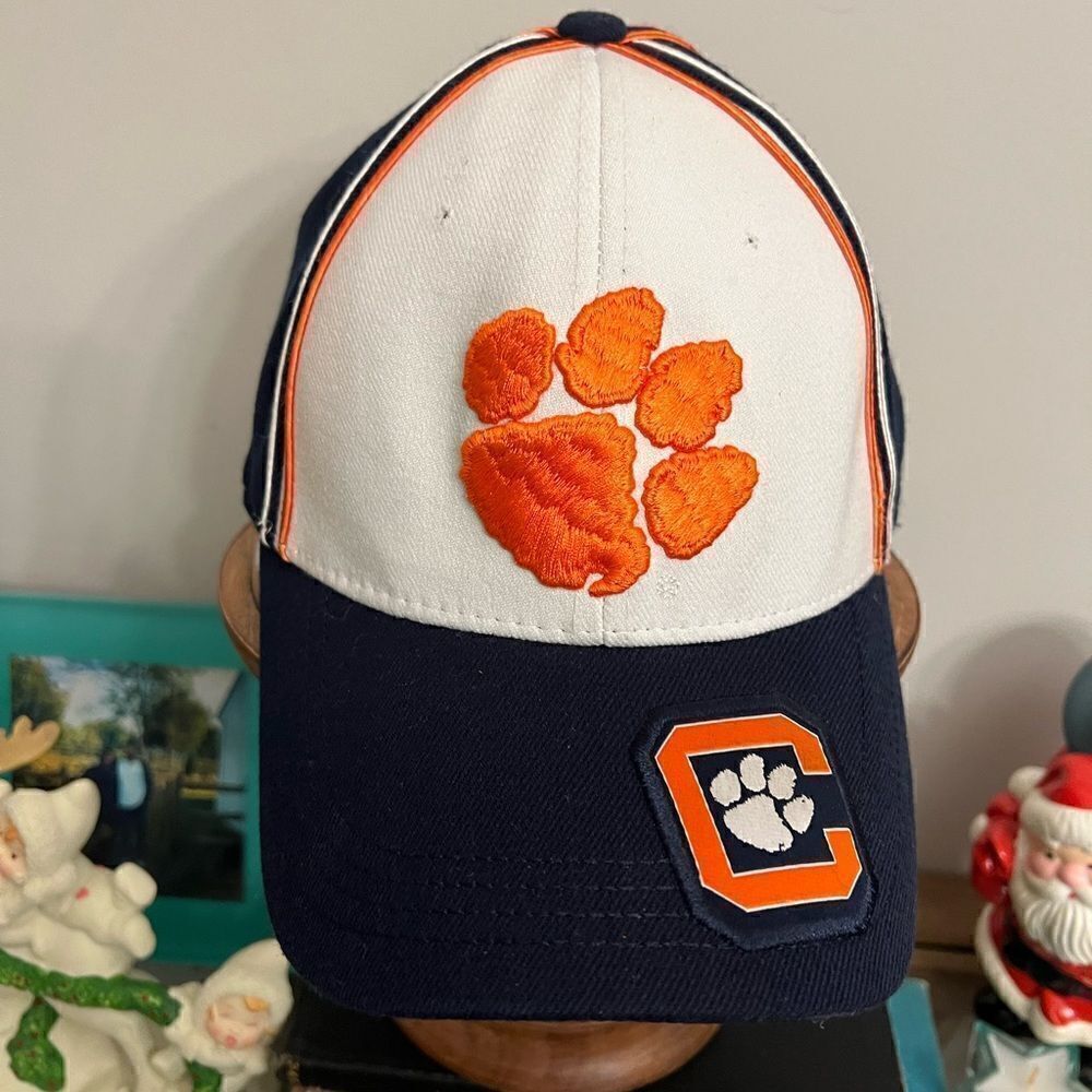 Clemson Tigers Vintage collegiate fitted
Men’s OS fit fitted Top Of The World
